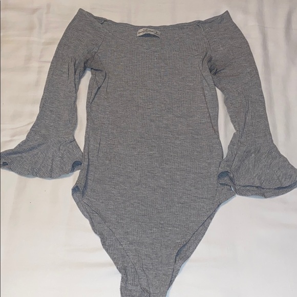 Abercrombie Off the Shoulder Body Suit w. Bell Slv - Picture 1 of 3
